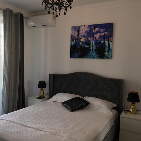 Lotus Blue Appartement Mamaia Buitenkant foto